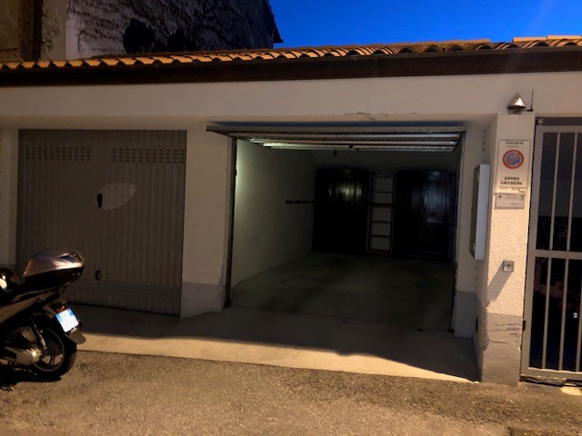 Box auto in affitto zona Scorcola